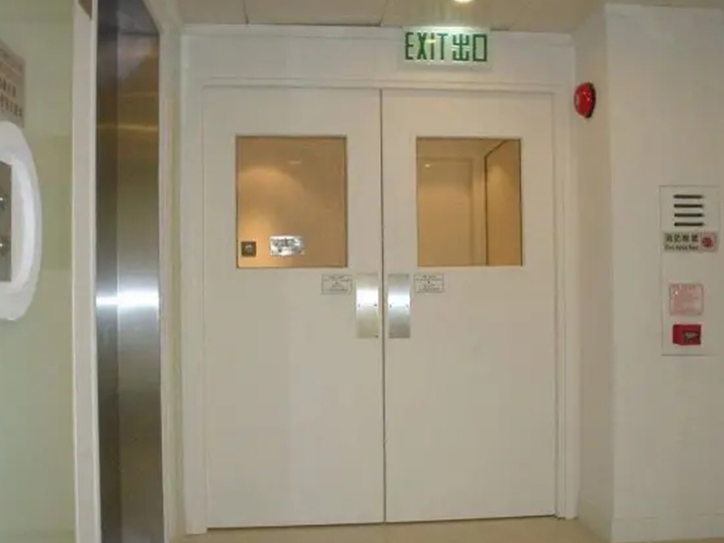 为什么建议在地下室安装自动防火门？